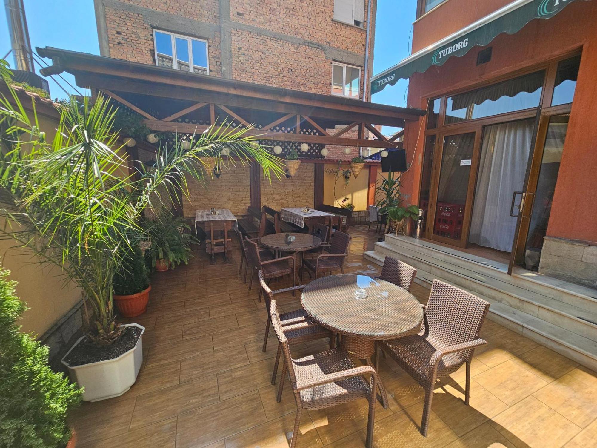 Family Hotel Jeri Βέλινγκραντ Εξωτερικό φωτογραφία