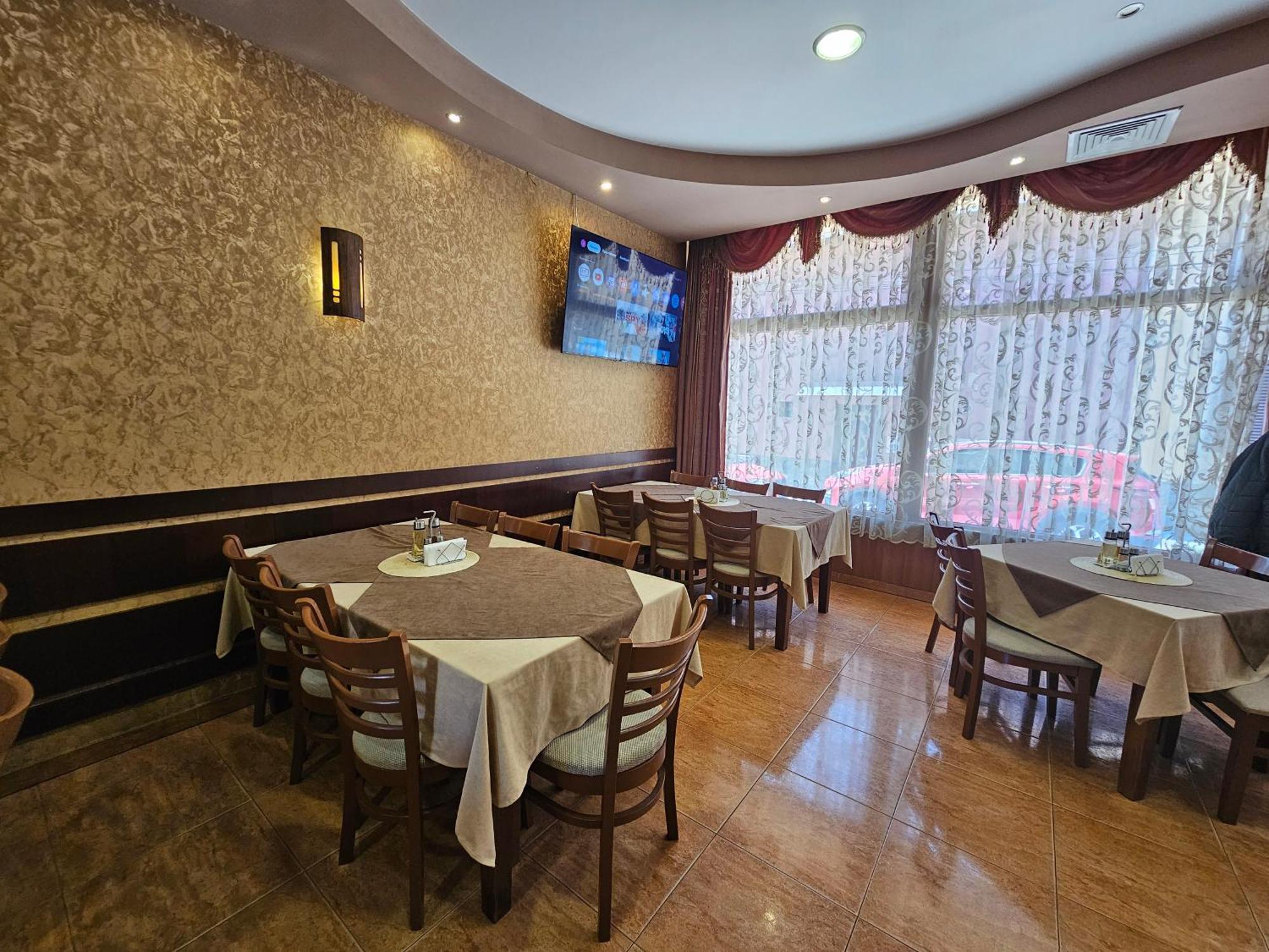 Family Hotel Jeri Βέλινγκραντ Εξωτερικό φωτογραφία