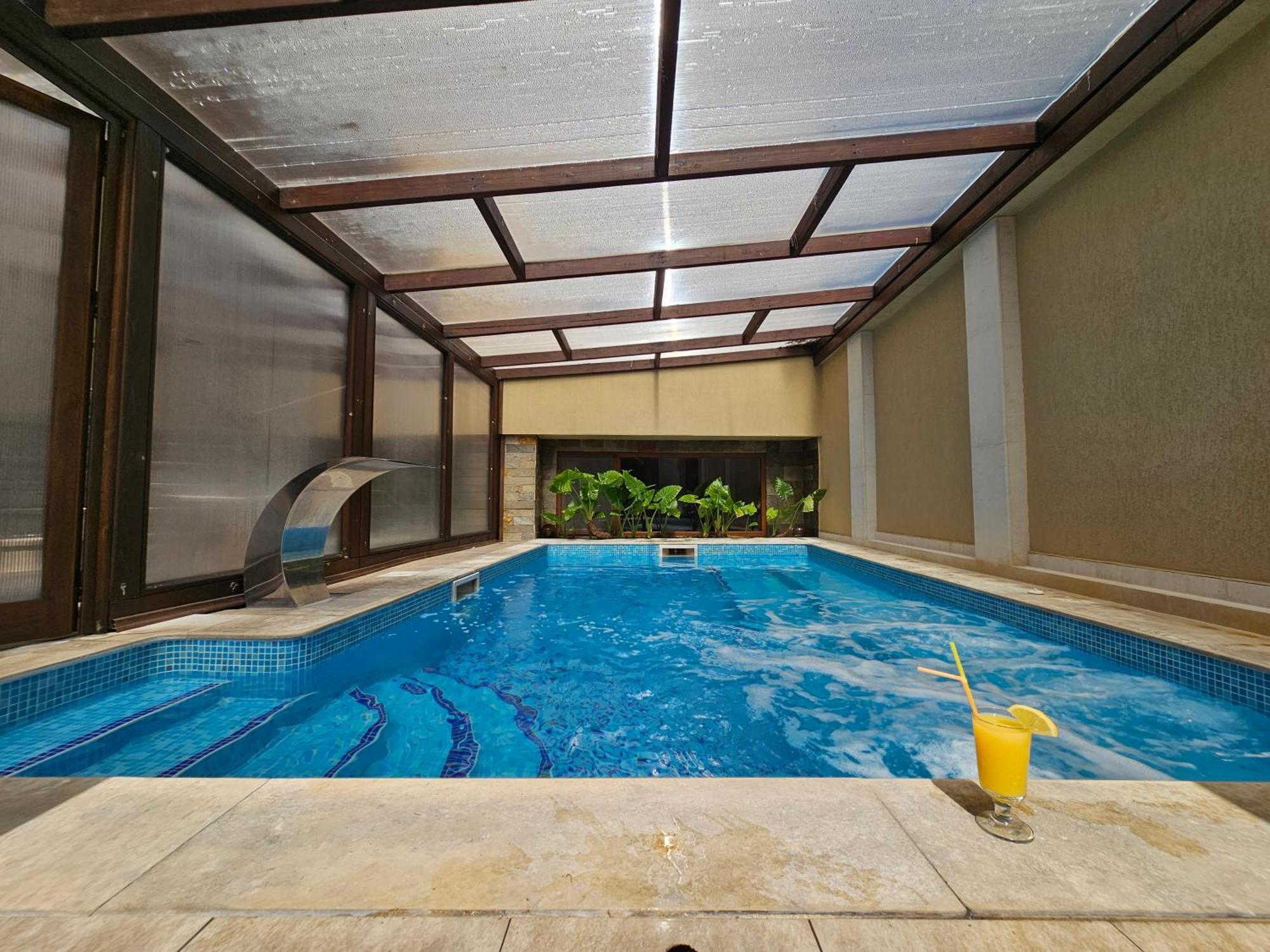 Family Hotel Jeri Βέλινγκραντ Εξωτερικό φωτογραφία