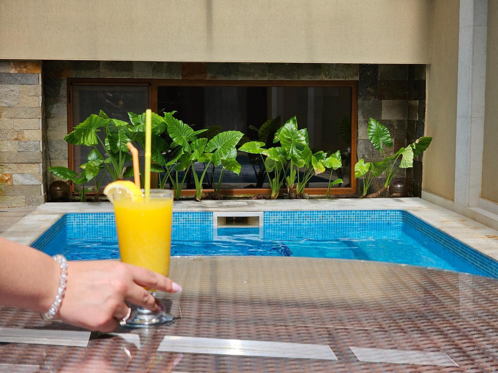 Family Hotel Jeri Βέλινγκραντ Εξωτερικό φωτογραφία