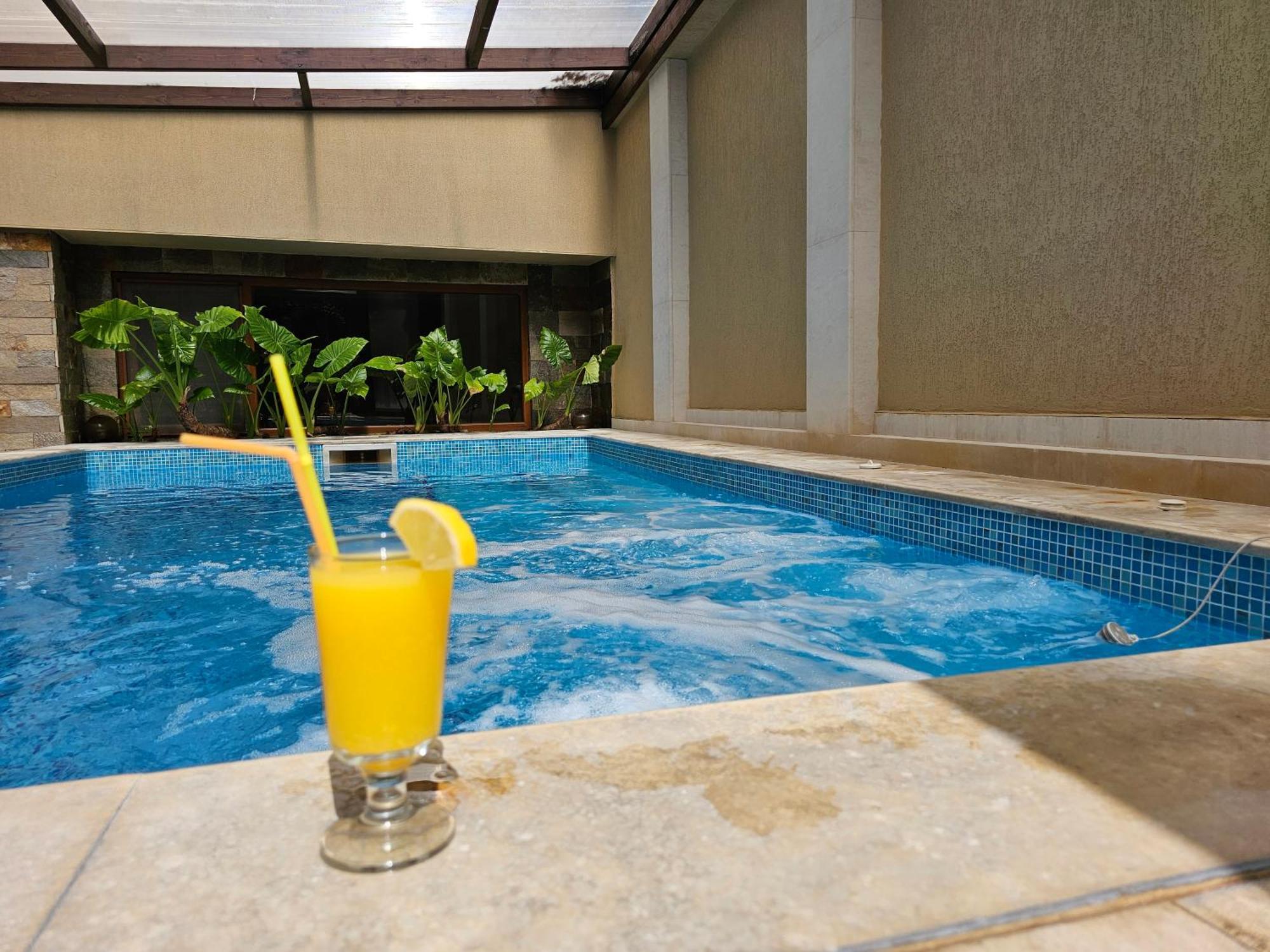 Family Hotel Jeri Βέλινγκραντ Εξωτερικό φωτογραφία