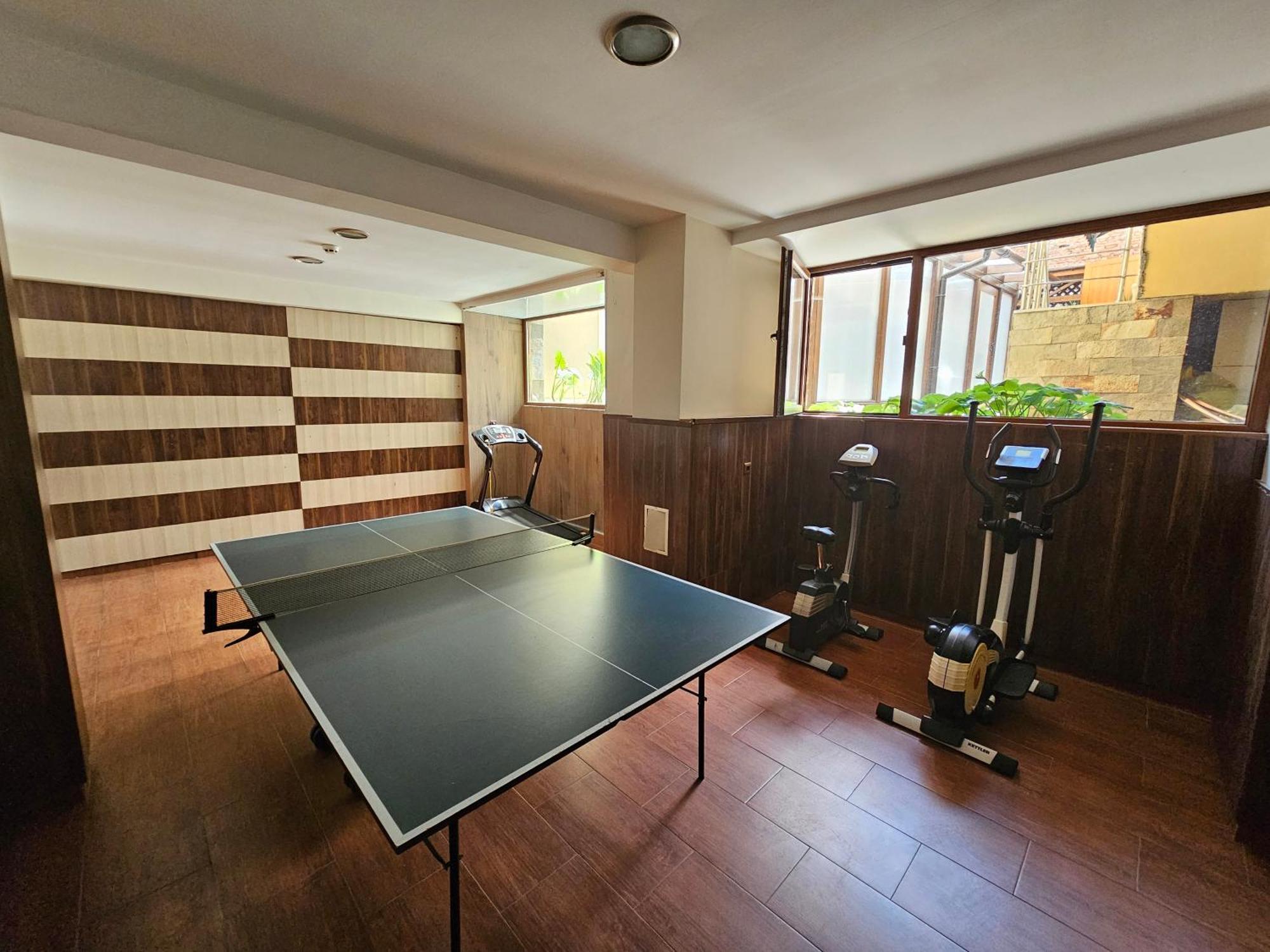 Family Hotel Jeri Βέλινγκραντ Εξωτερικό φωτογραφία