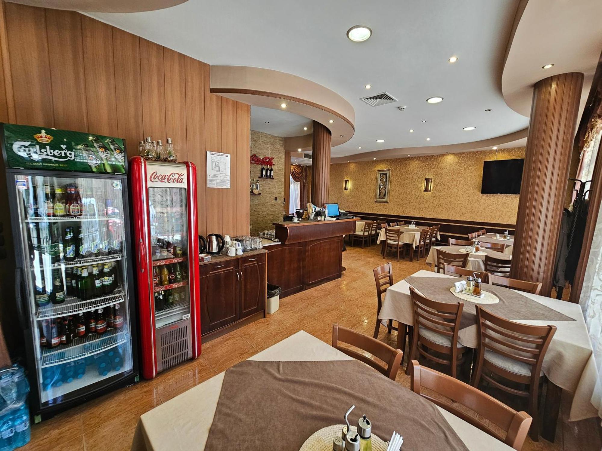 Family Hotel Jeri Βέλινγκραντ Εξωτερικό φωτογραφία