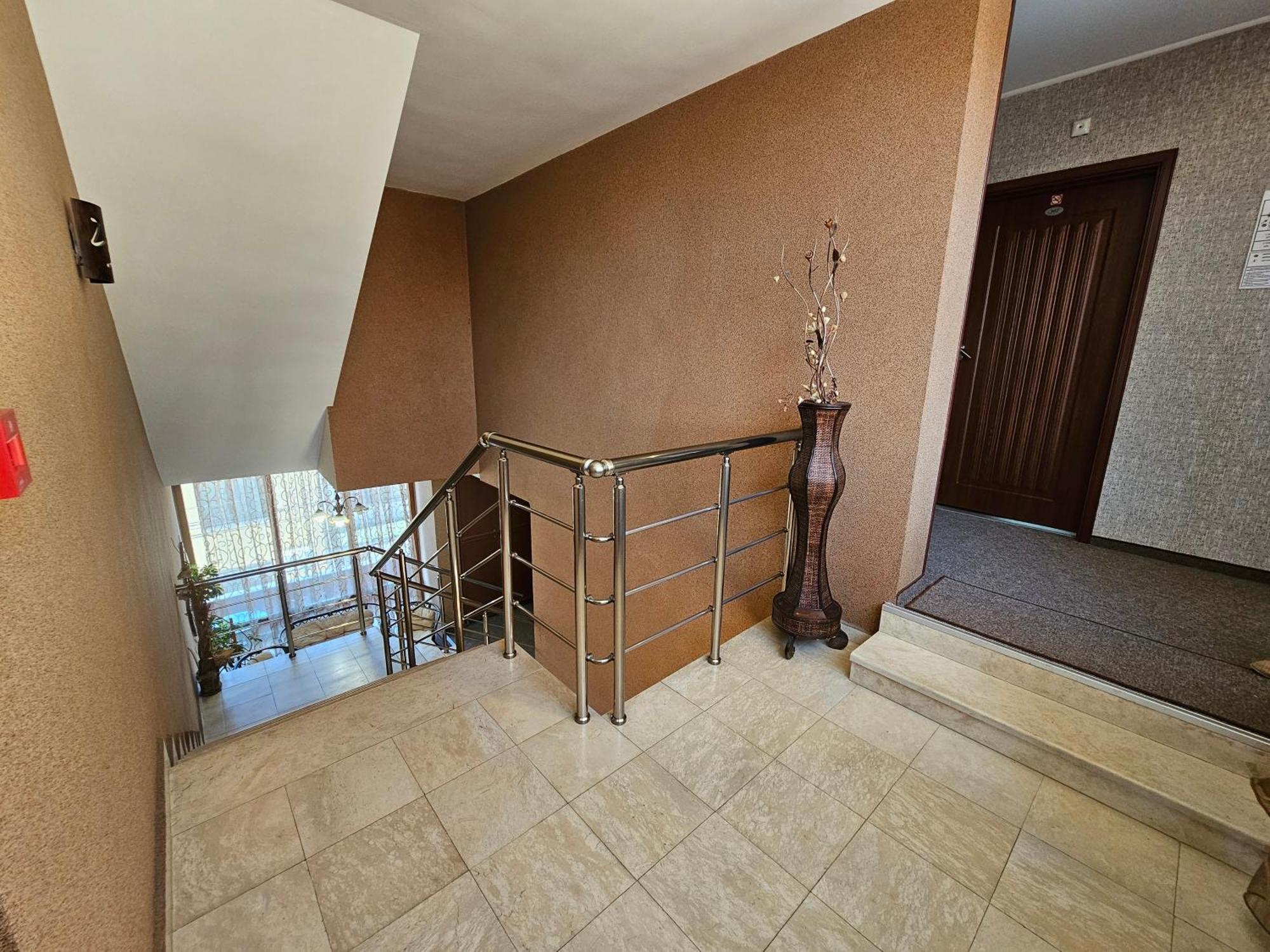 Family Hotel Jeri Βέλινγκραντ Εξωτερικό φωτογραφία