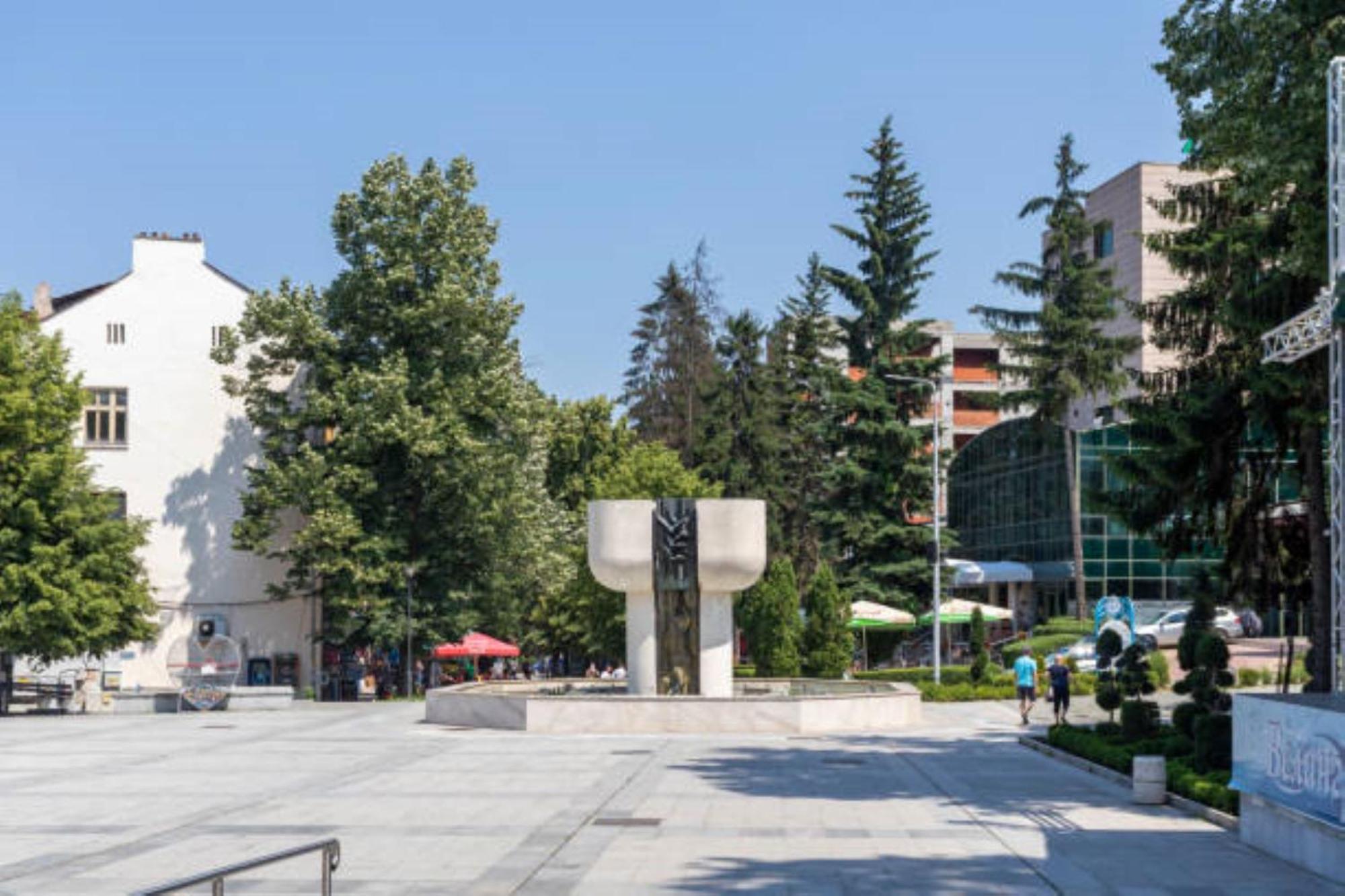 Family Hotel Jeri Βέλινγκραντ Εξωτερικό φωτογραφία